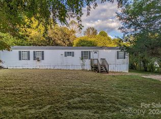 160 Flake Rd, Harmony, NC 28634