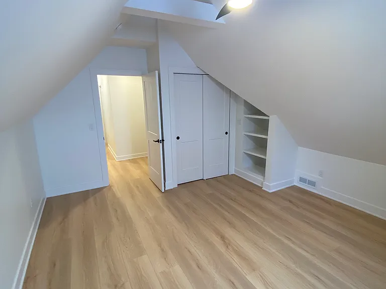 421 S Union St — Photo 8