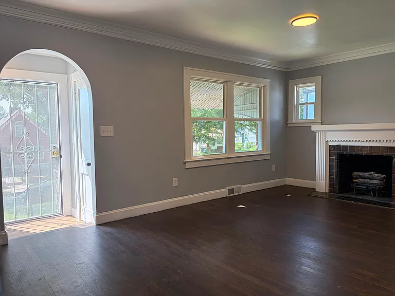 5447 Highland Ave — Photo 5