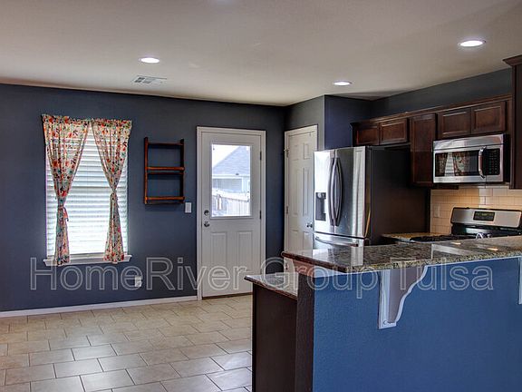 3rd image of 25134 E 91st Ct S