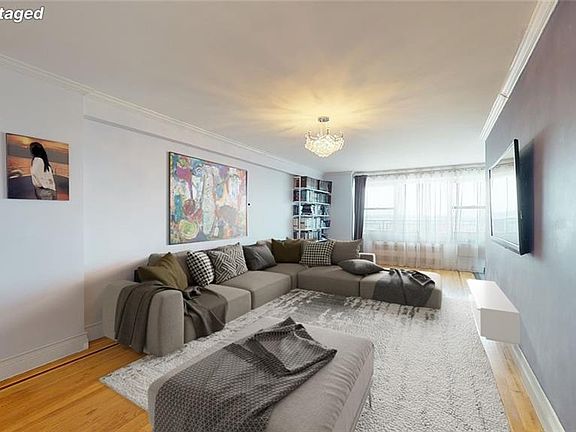 3rd image of 2930 W 5th St APT 16
