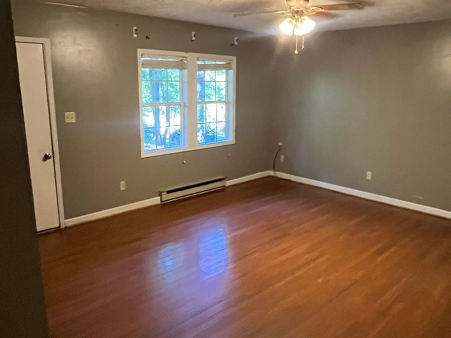 3 bed, 1075 sqft, $1,450 — Photo 2