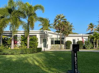 13715 SW 101st Ave, Miami, FL 33176