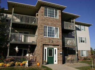 1020 Duchess Dr UNIT 3, Solon, IA 52333