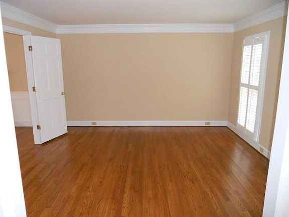 5th image of 8925 Willowbrae Ln