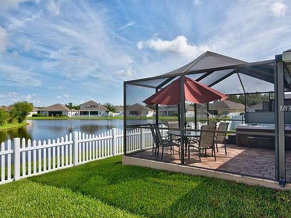 3rd image of 3018 Chessington Dr