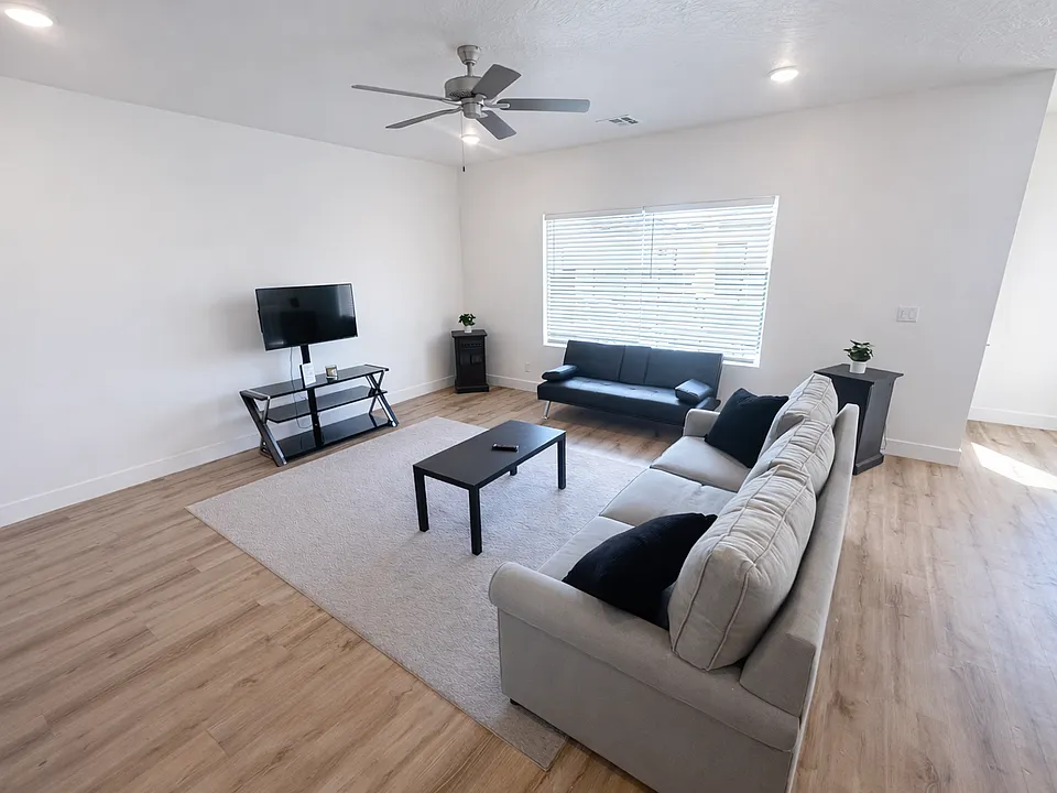 539 S Stewart Creek Cv