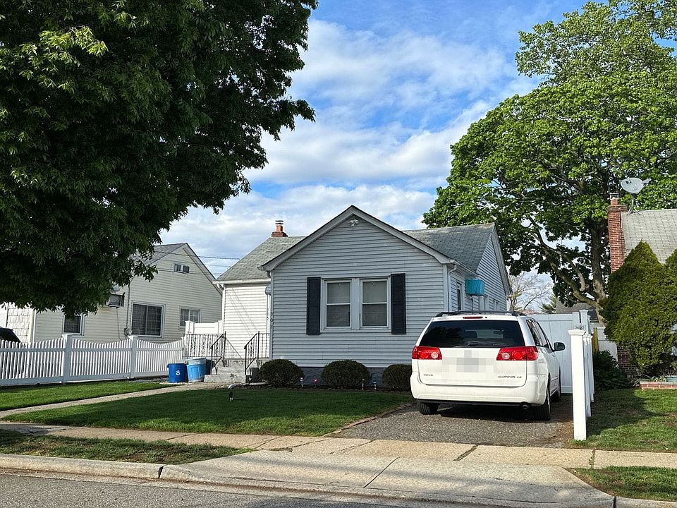 1st image of 305 Chester St