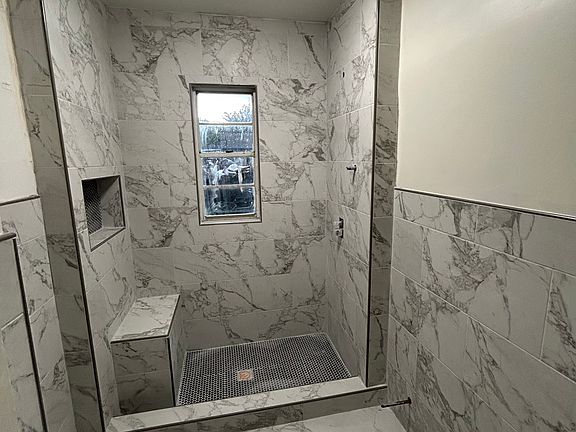 3rd image of 3768 Fairoaks Ave