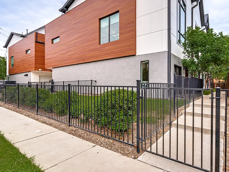 3880 Munger Ave #6 — Photo 22
