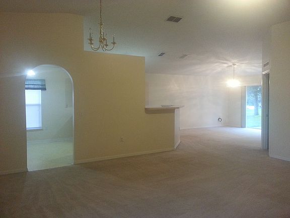 4th image of 226 Winding Cove Ave
