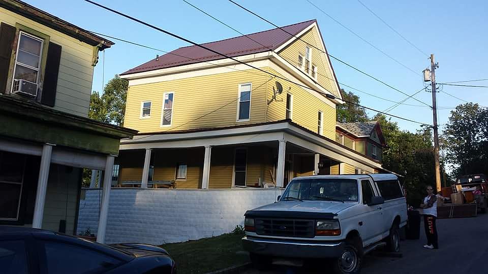 2nd image of 325 Beech St