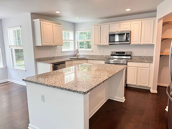 4th image of 206 Cranes Corner Rd