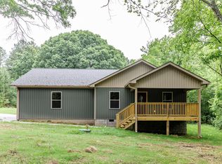 303 Stanfield Rd, La Fayette, GA 30728