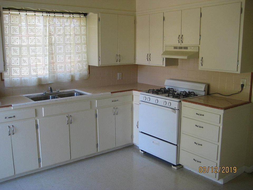 1st image of 612 S Chinowth St APT D