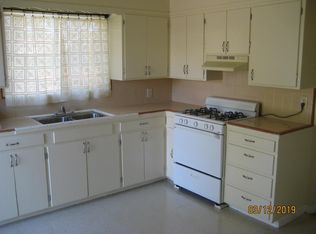 612 S Chinowth St APT D, Visalia, CA 93277