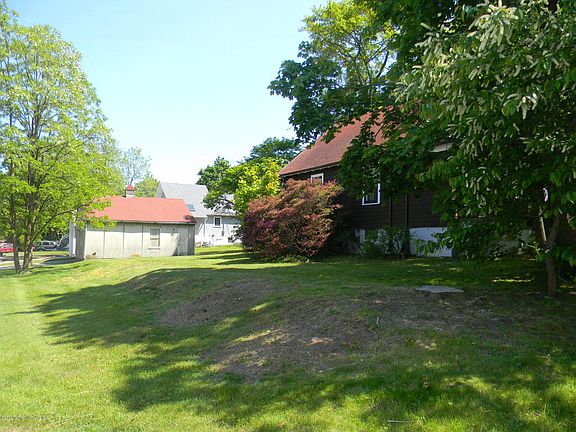 3rd image of 8 Chamone Ave