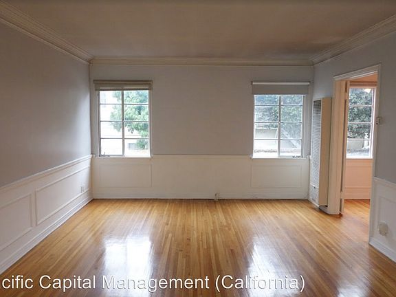 4th image of 9747 Charleville Blvd #2