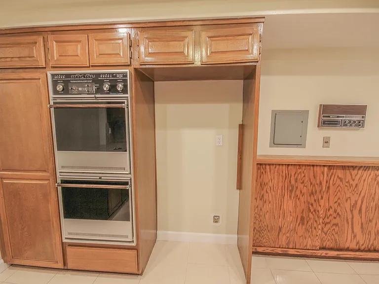 405 Genoa St #2 — Photo 17