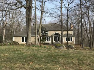 67 Hunters Xing, Burlington, CT 06013