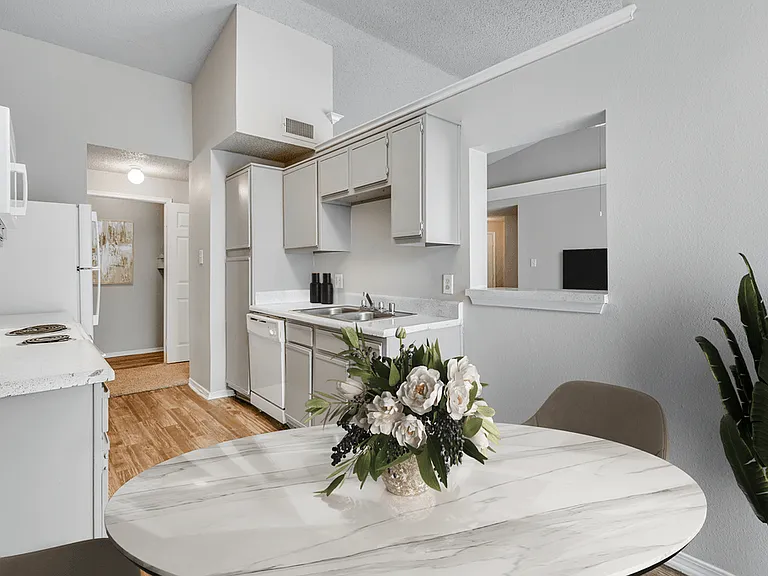 The Gio Apartments — Photo 4