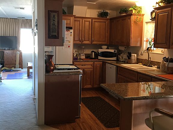 New Upgraded kitchen