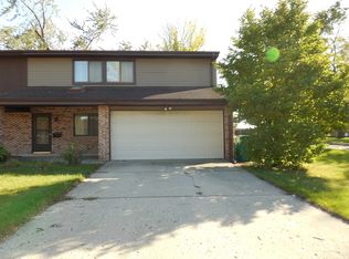 1706 Oneida St, Joliet, IL 60435