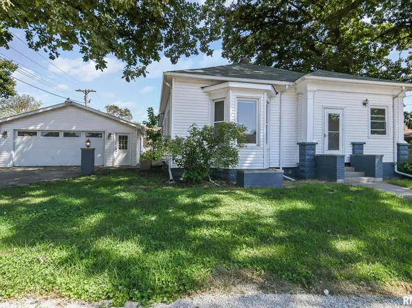 123 E Green St, Virden, IL 62690