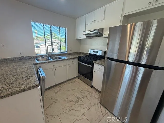 3 bed, 1200 sqft, $3,100 — Photo 3