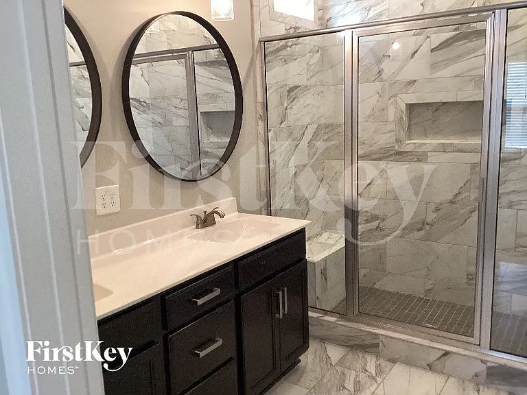 103 Lucerne Ln — Photo 12