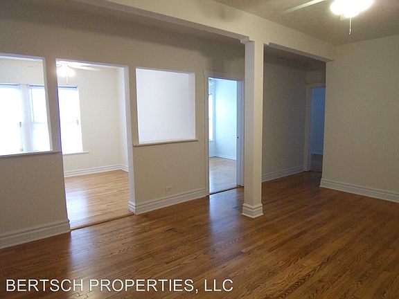 3rd image of 1970 W Lawrence Ave APT 2W