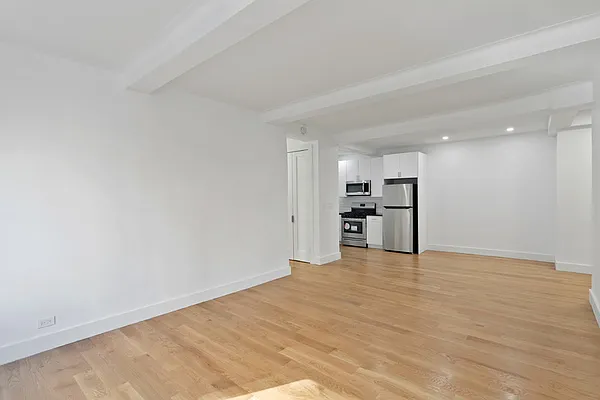 Rented by Cooper & Cooper Real Estate | media 14