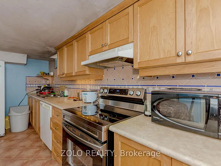 1474 Rosemanor Dr — Photo 11