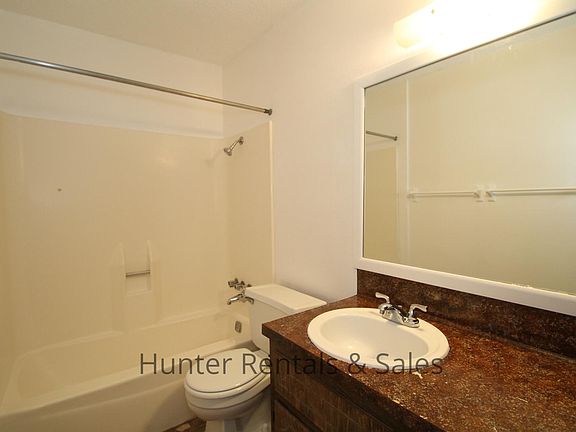 2nd image of 1129 Wales Dr #B
