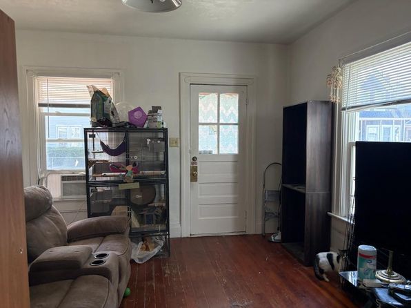43 Bierce Ave #43