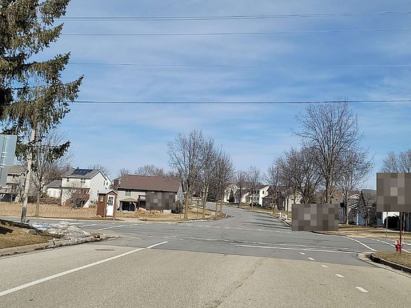 5th image of 986 Hemlock Dr
