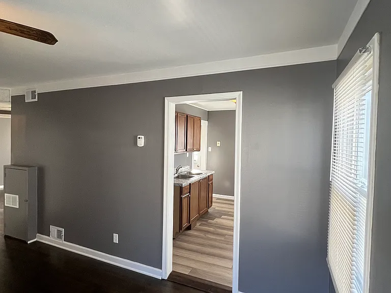 13108 Sherman Ave — Photo 3
