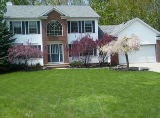 5492 Wixford Ln, Mentor, OH 44060
