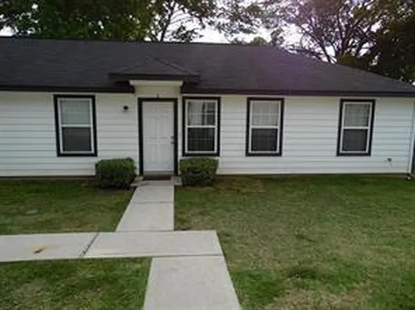 204 W Worsham St #1, Willis, TX 77378