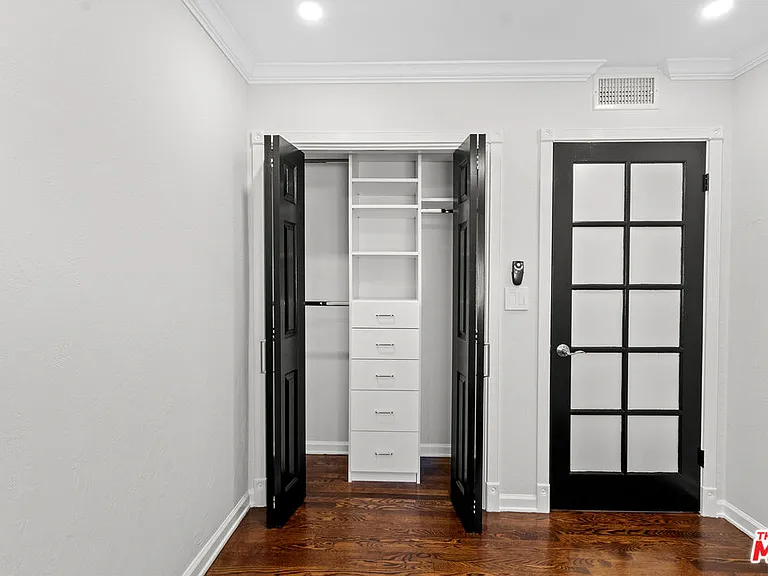 1118 Cardiff Ave #7 — Photo 31