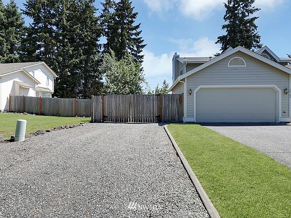 great and easy access to side yard for your RV parking 