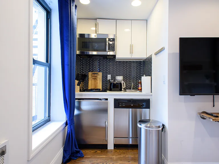 69 Clinton St #5A — Photo 21