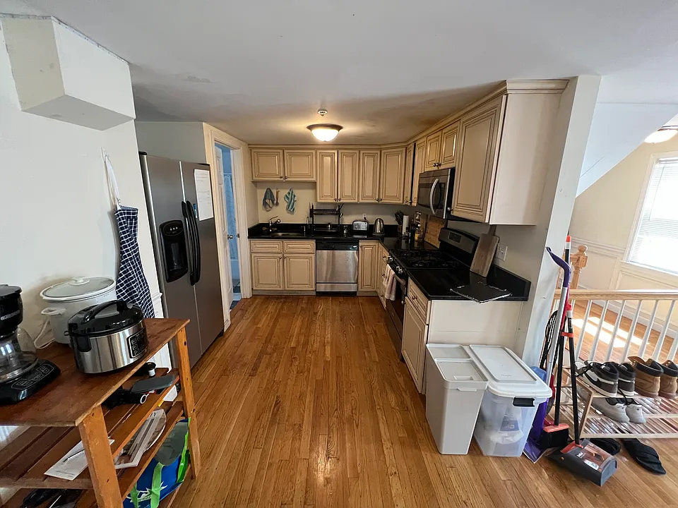 89 Spring St #2