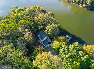 300 Arbutus Dr, Edgewater, MD 21037