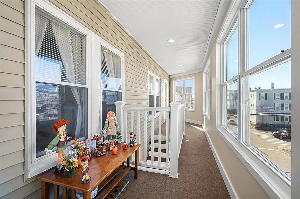 2 bed, 954 sqft, $1,775 — Photo 2