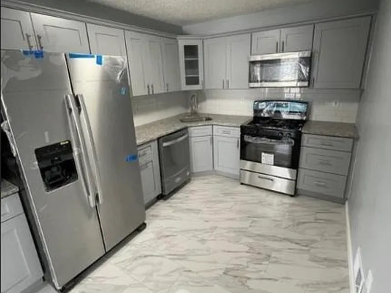 204 Darwin Ln — Photo 10