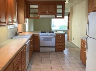 1476 Oakhurst Ave, San Carlos, CA 94070