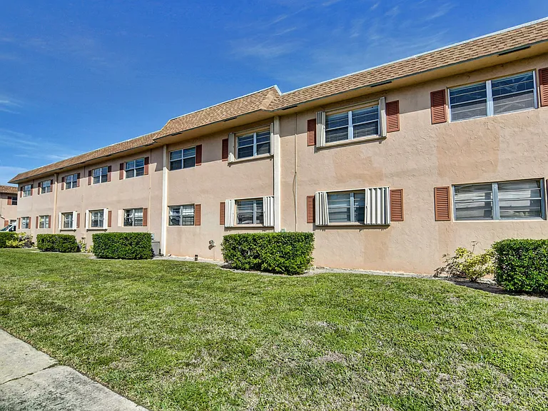 600 SW 2nd Ave #240 — Photo 50