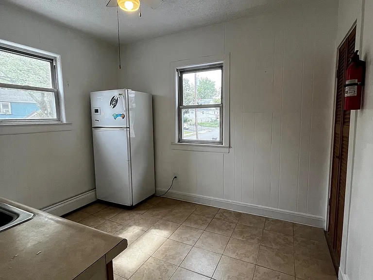 195 Pleasant Ave #2 — Photo 14