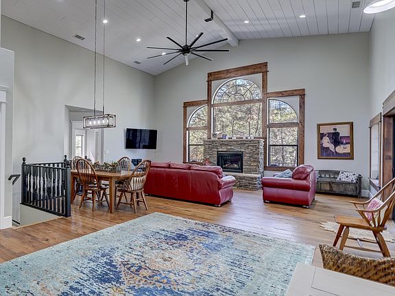4th image of 1088 PINE COUNTRY Court